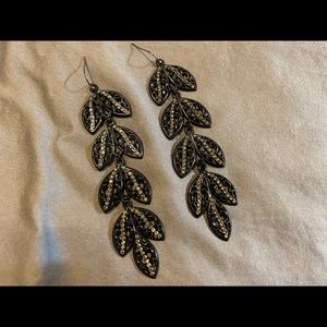 Black dangly earrings - never worn!